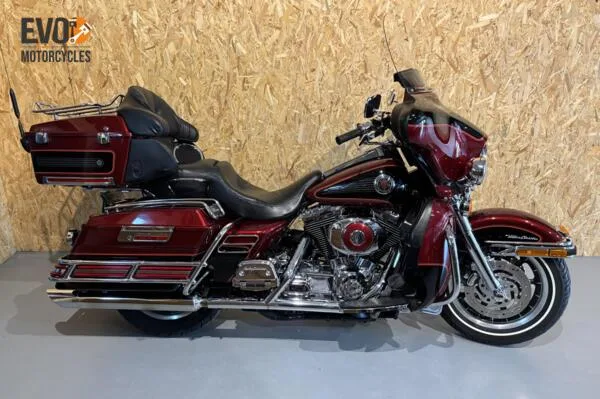 Harley-Davidson 88 FLHTCUI Electra Glide Ultra Classic (2000) — foto 1