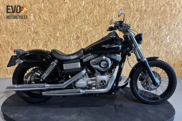 Harley-Davidson 96 FXDB Dyna Street Bob (2009) — foto 1