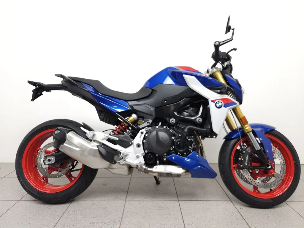 BMW F 900 R A2 (2026) — foto 1