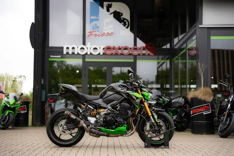 Kawasaki Z900 SE Performance (2023)