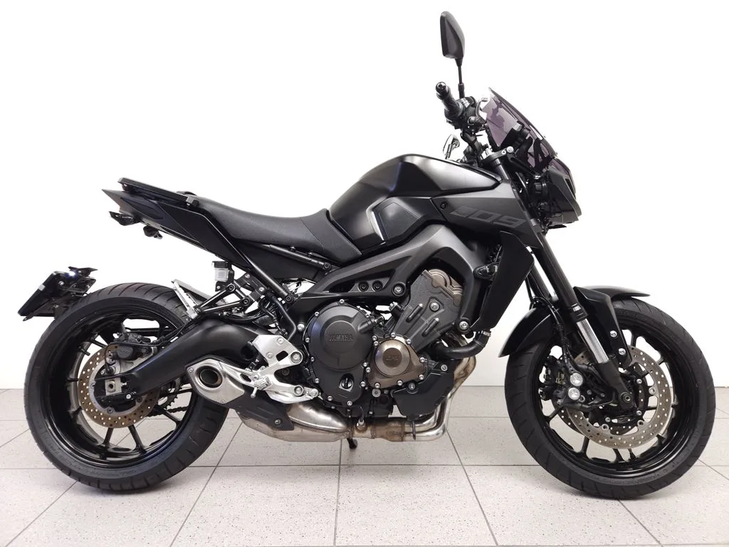 Yamaha MT-09 (2017) — foto 1