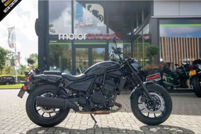 Kawasaki Eliminator 500 SE (2025)