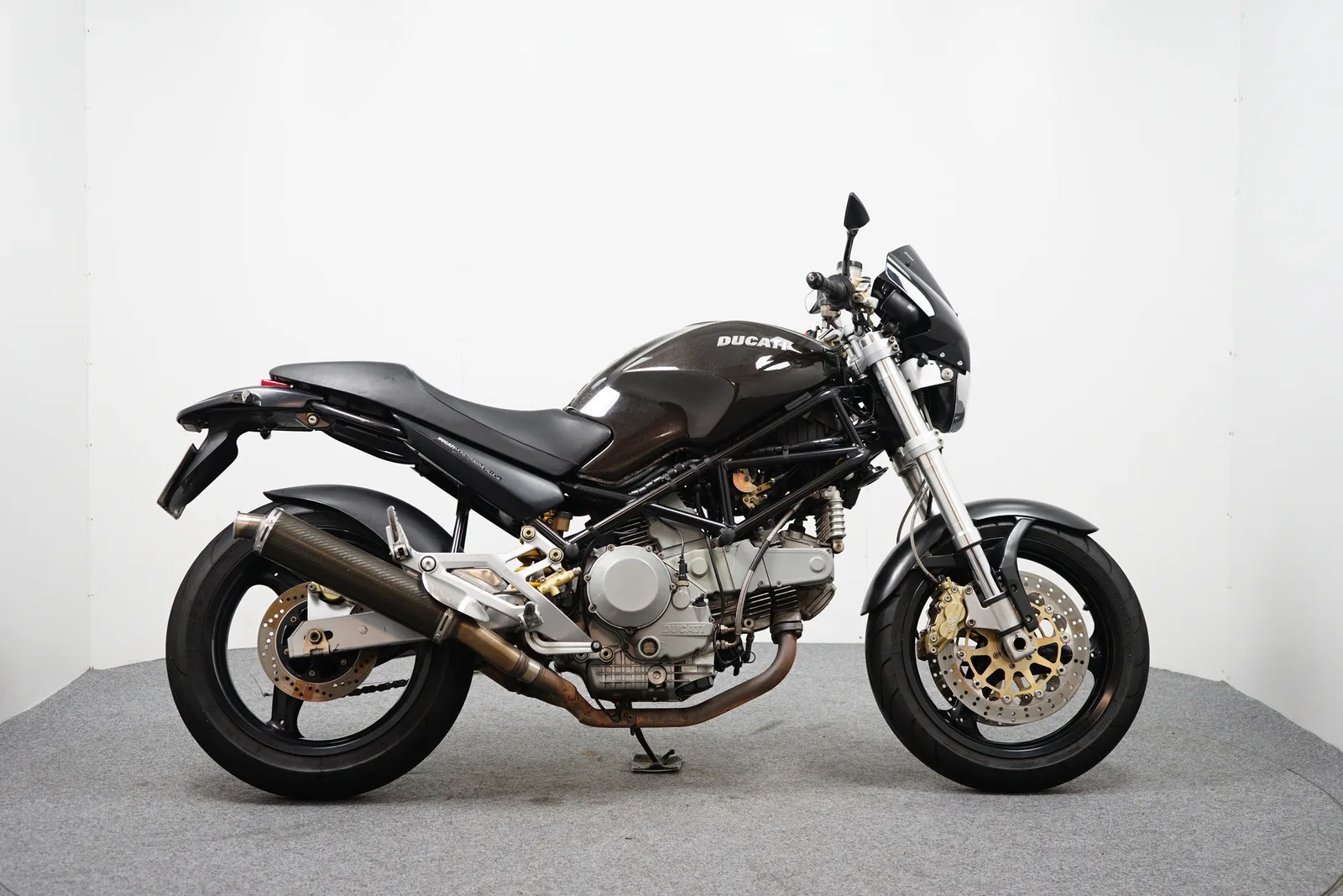 Ducati Monster 900 (2001) — foto 1