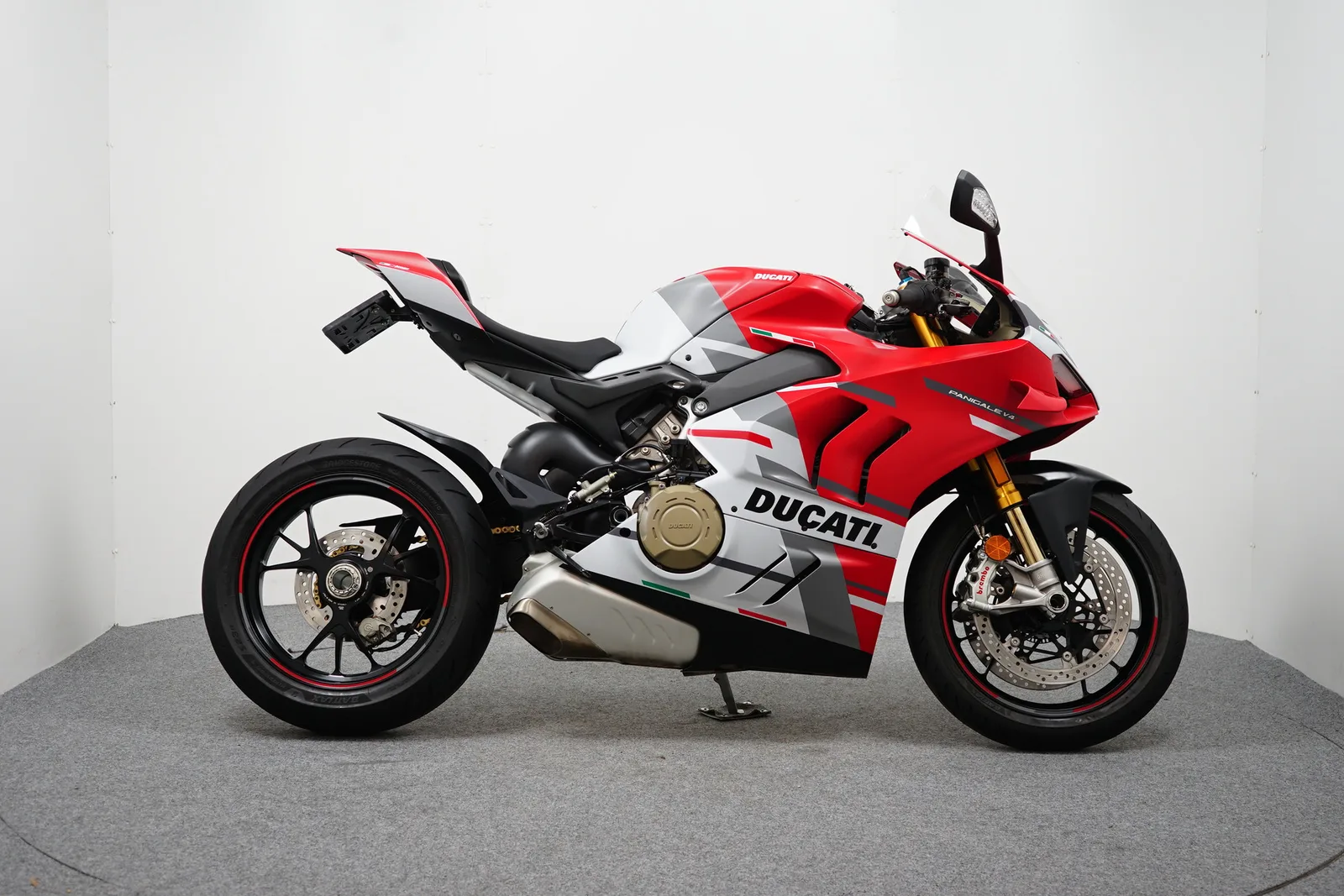 Ducati Panigale V4S (2024) — foto 1