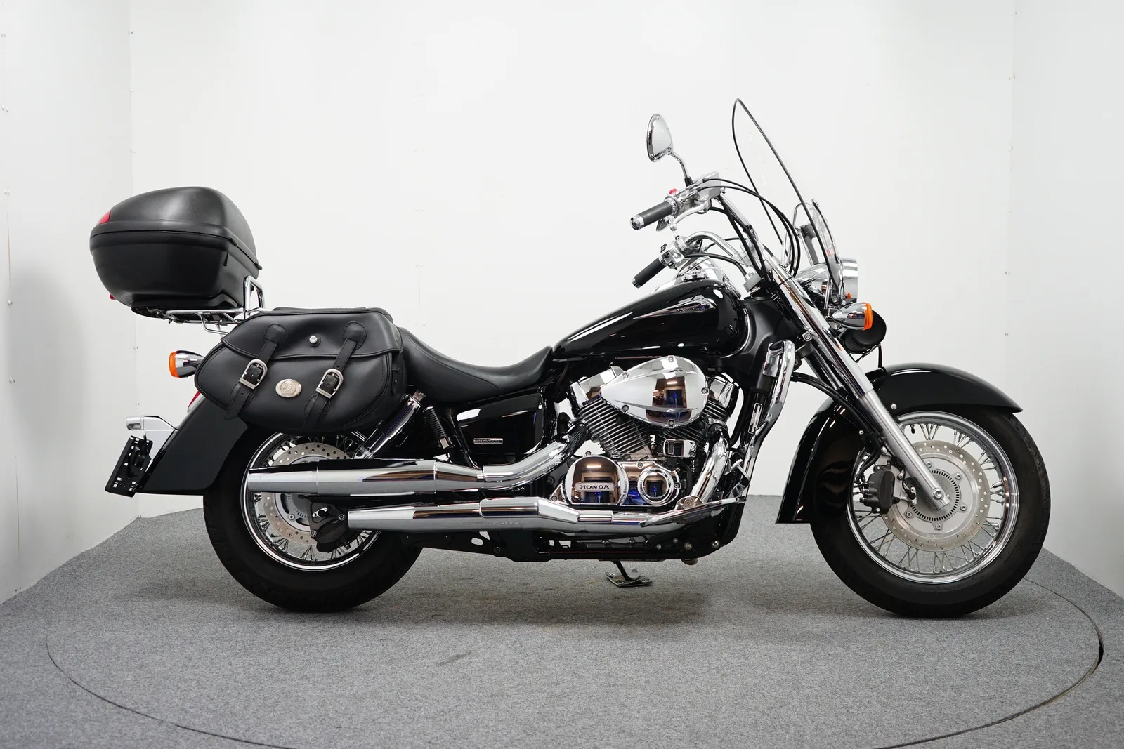 Honda VT 750 CS SHADOW (2015) — foto 1