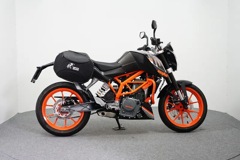 KTM 390 Duke (2016)