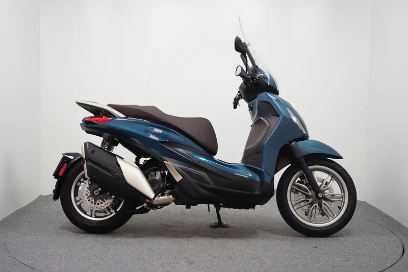 Piaggio Beverly 400 (2024)