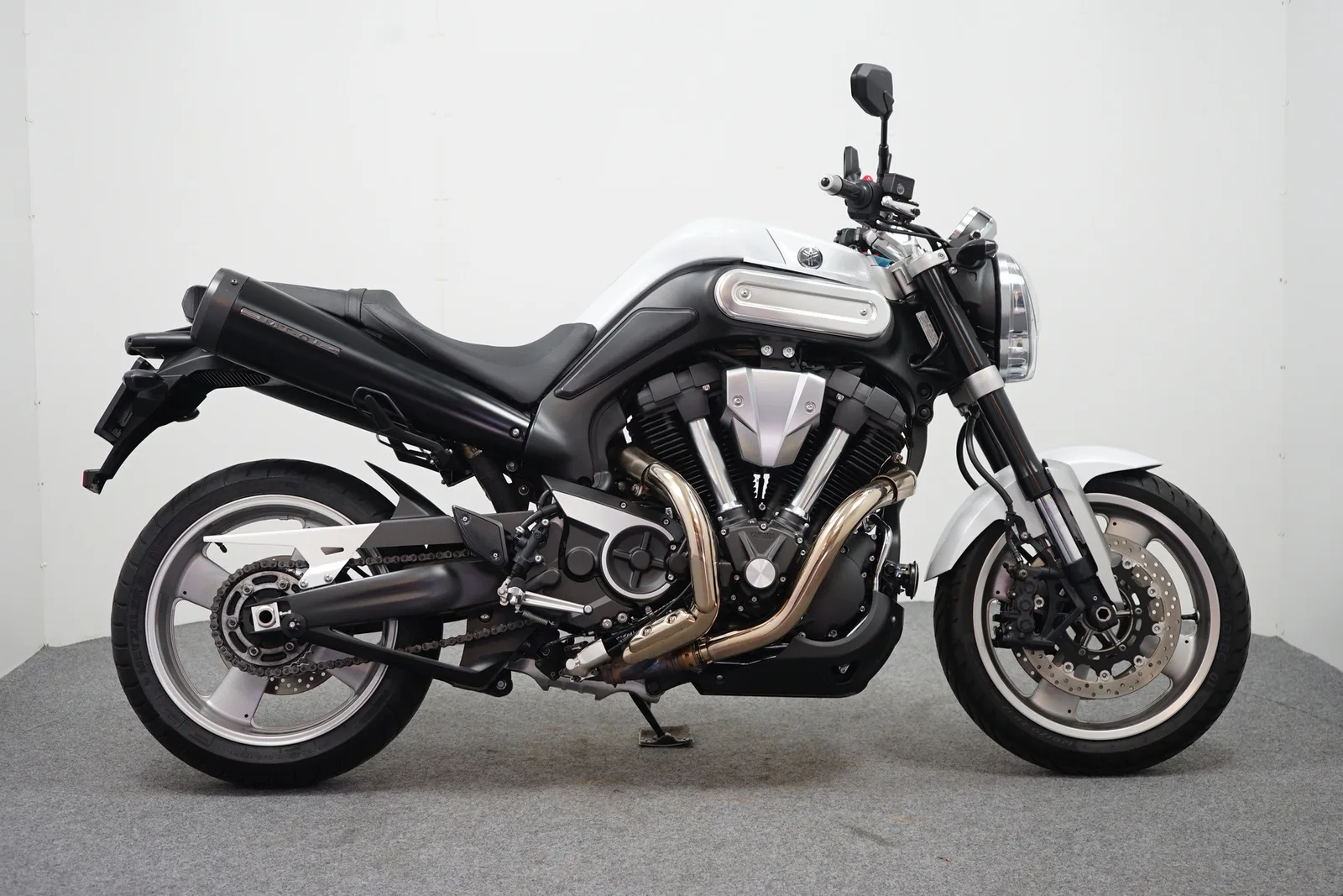 Yamaha MT-01 (2011) — foto 1