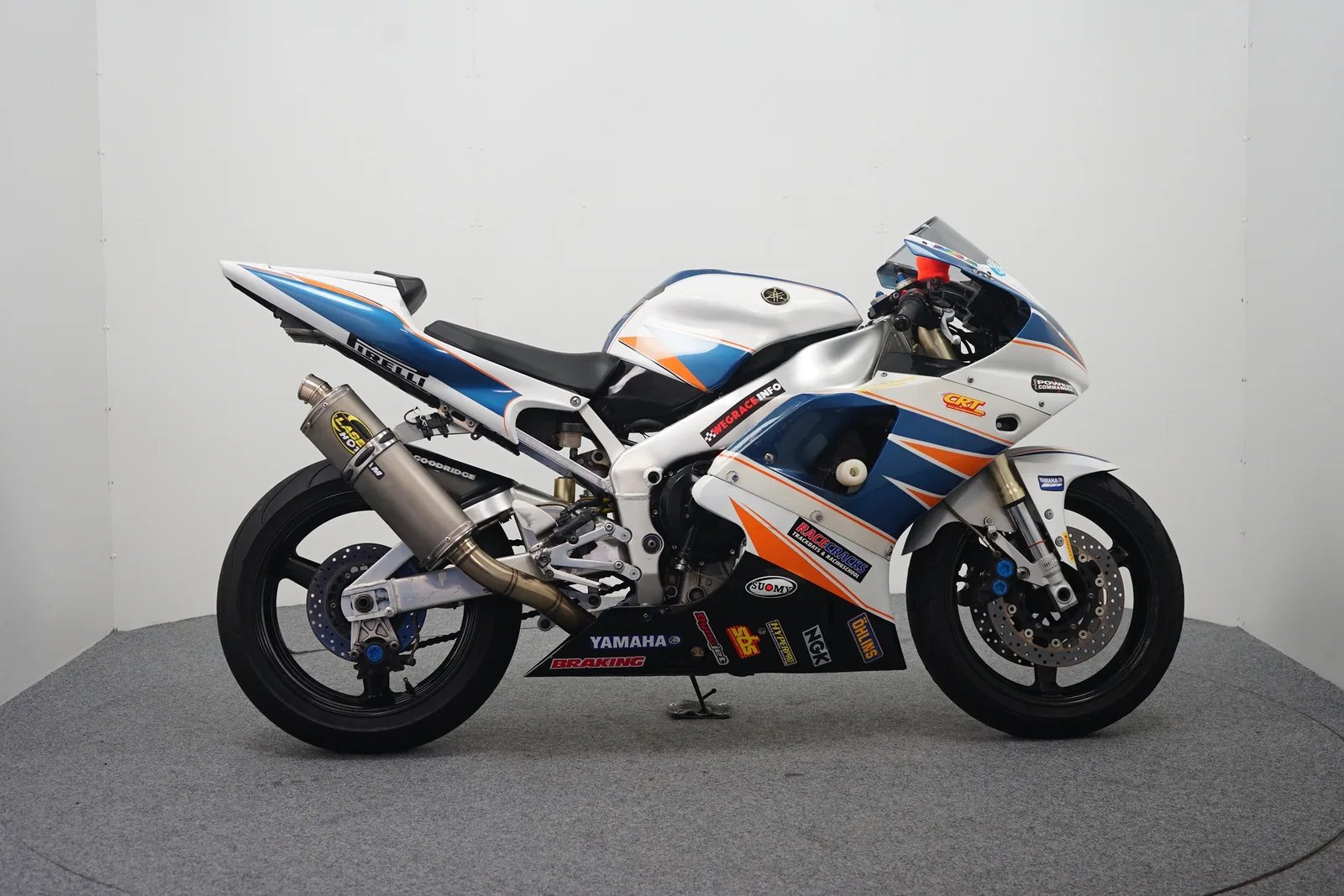 Yamaha YZF-R1 (2001) — foto 1