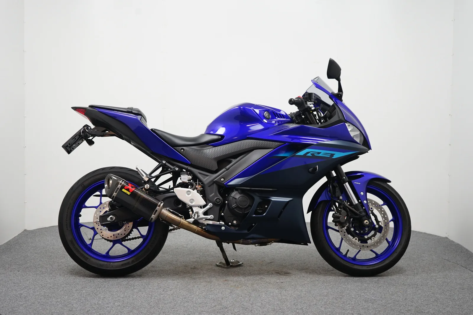 Yamaha YZF-R3 (2024) — foto 1