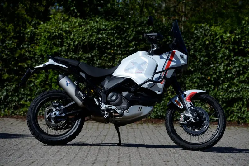 Ducati DesertX (2022)
