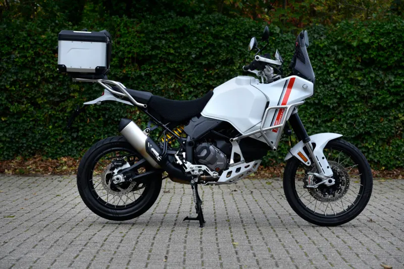 Ducati DesertX (2022)