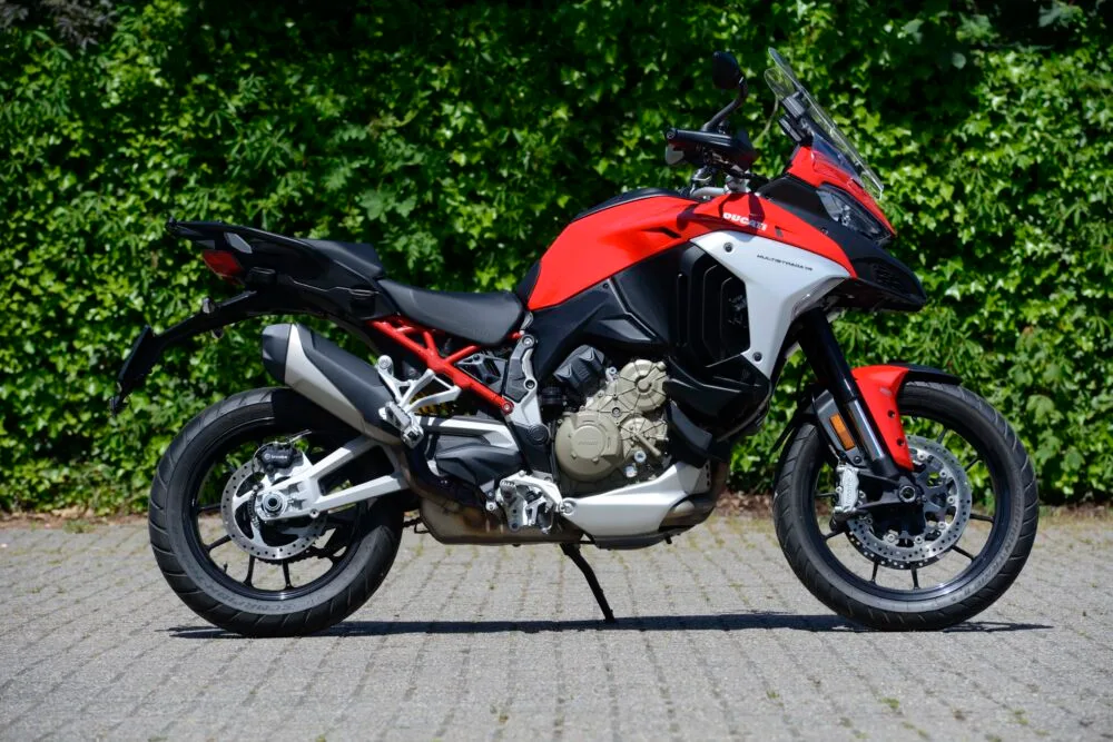 Ducati Multistrada V4 (2022) — foto 1