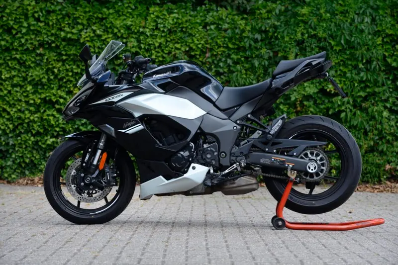 Kawasaki Ninja 1000SX (2022)