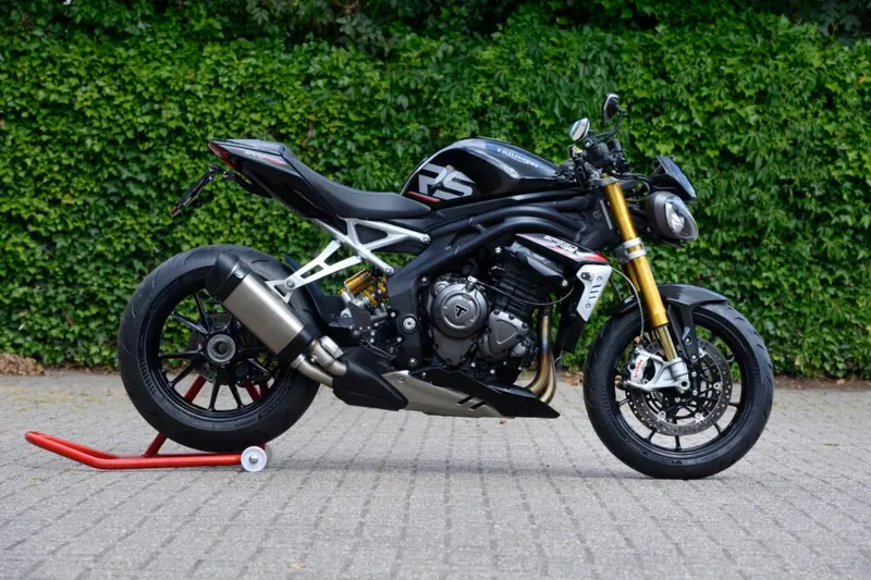 Triumph Speed Triple 1200 RS (2022)