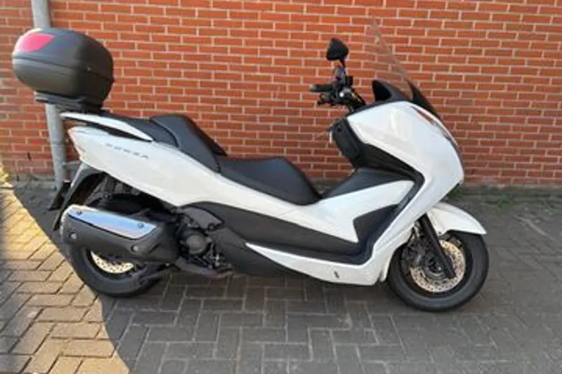 Honda Forza 300 (2013)