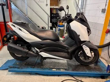 Yamaha X-MAX 300 (2018) — foto 1