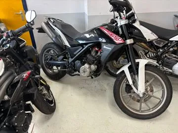 Husqvarna TR 650 Strada (2012) — foto 1