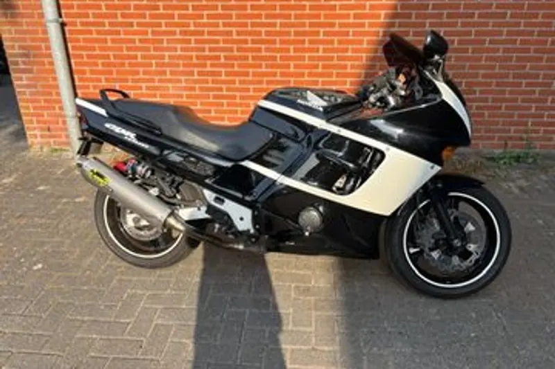 Honda CBR 1000 F (1993)