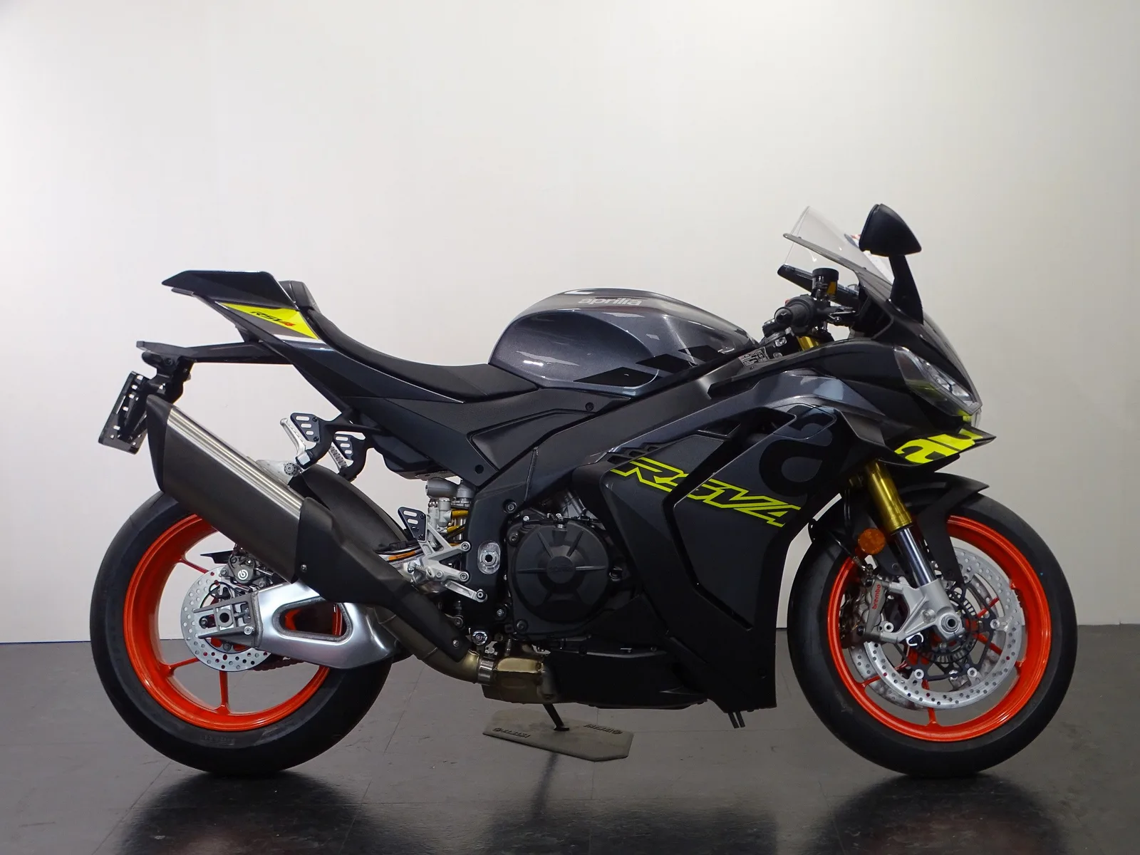 Aprilia RSV4 1100 (2025) — foto 1
