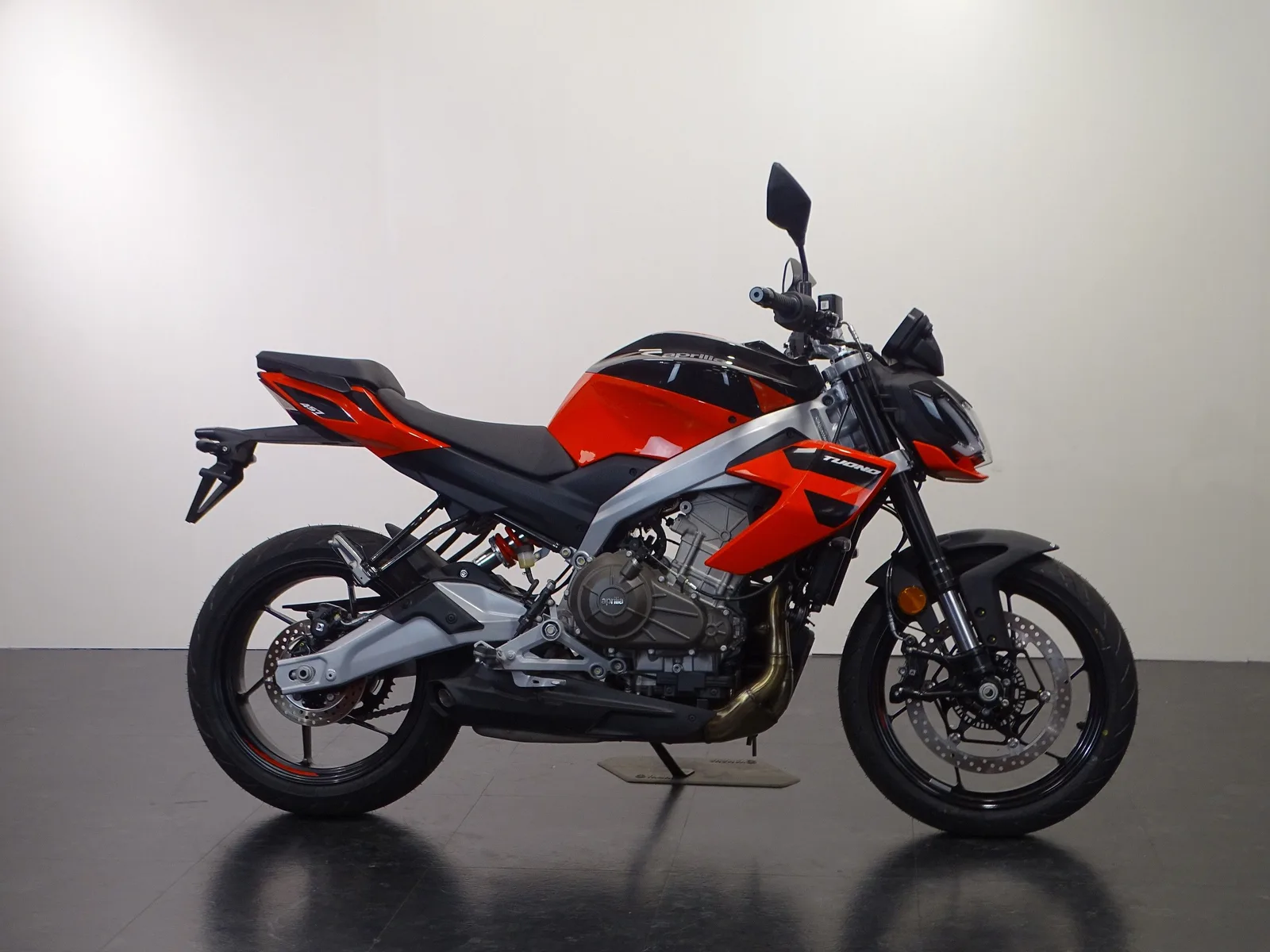 Aprilia Tuono 457 (2025) — foto 1
