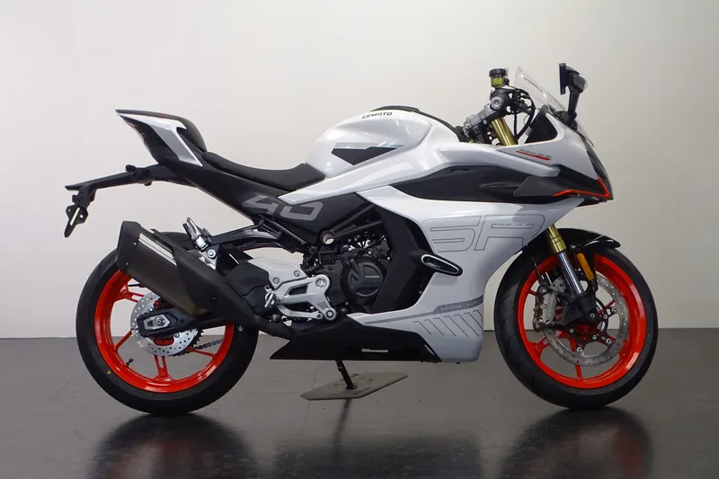 CFMoto 450 SR (2025)