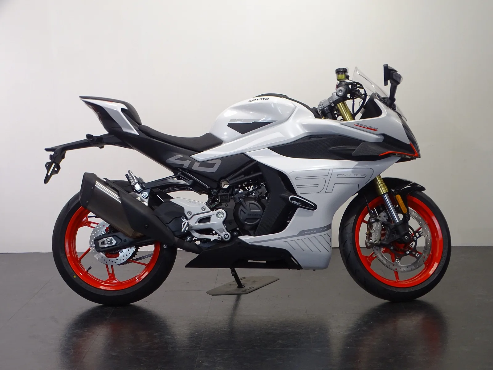 CFMoto 450 SR (2025) — foto 1