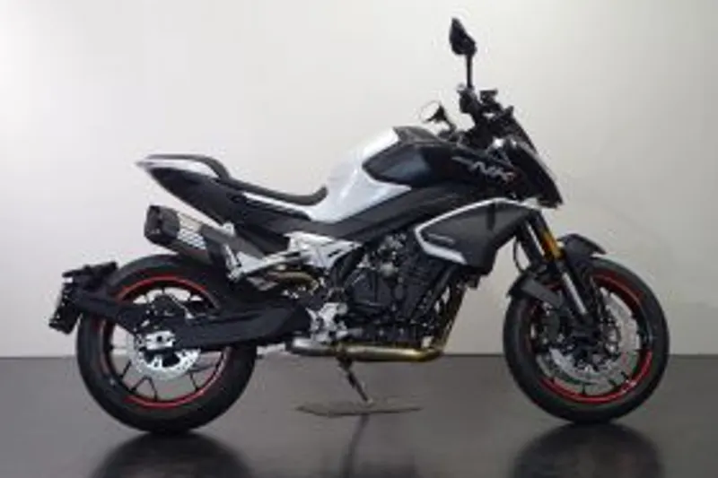 CFMoto 800NK (2025)