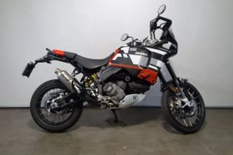 Ducati DESERT X (2023)