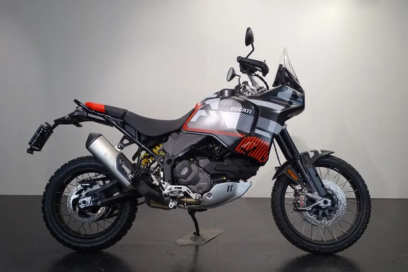 Ducati DesertX (2024)
