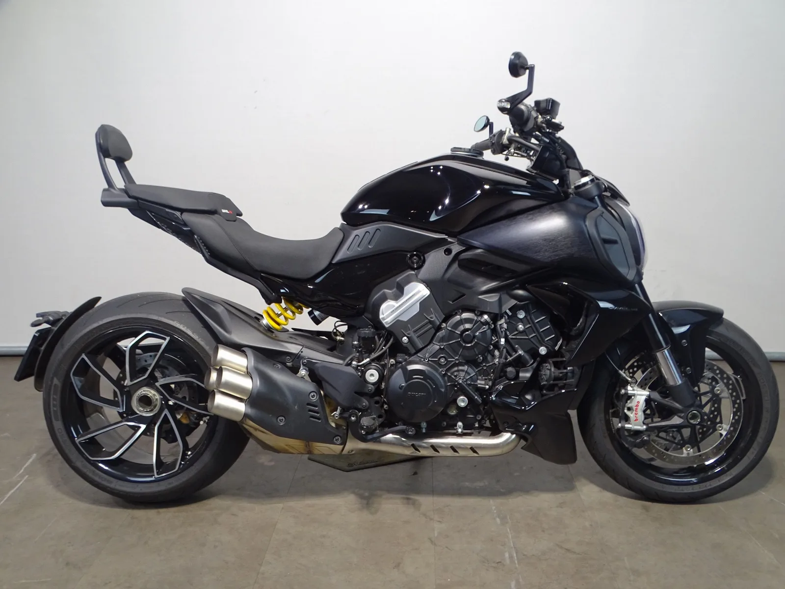 Ducati Diavel V4 (2025) — foto 1