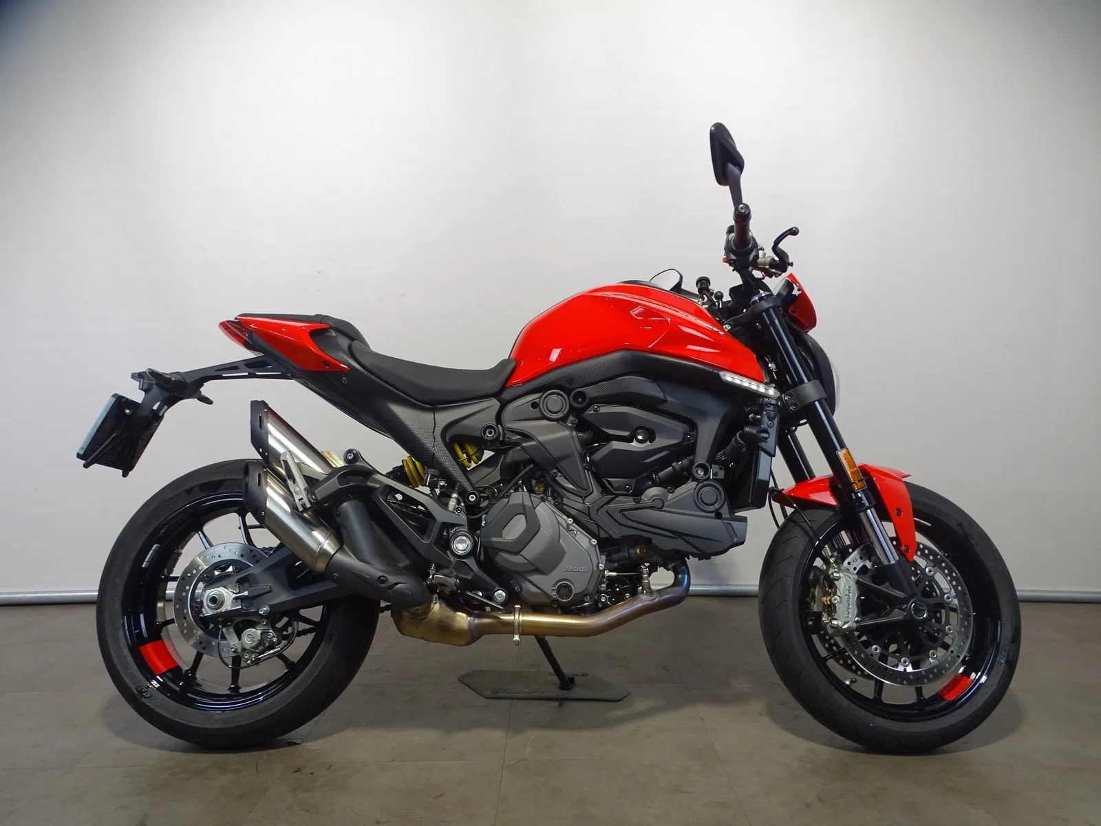 Ducati Monster (2025) — foto 1