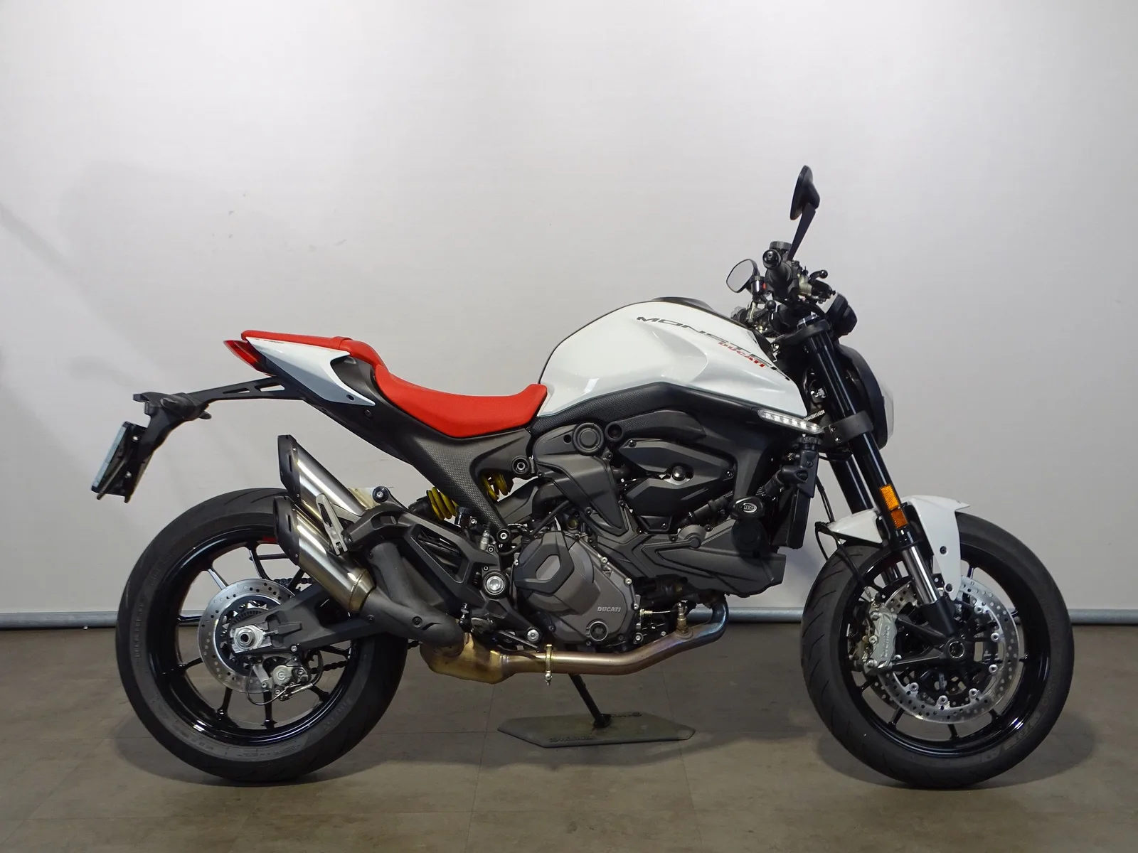 Ducati Monster (2025) — foto 1