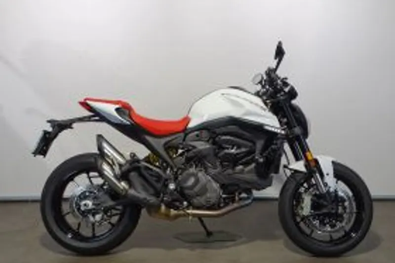 Ducati MONSTER (2025)