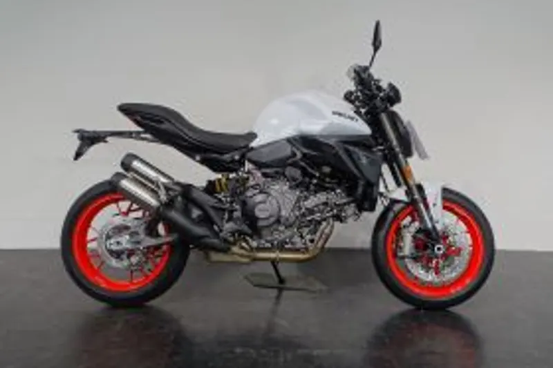 Ducati Monster V2 (2026)