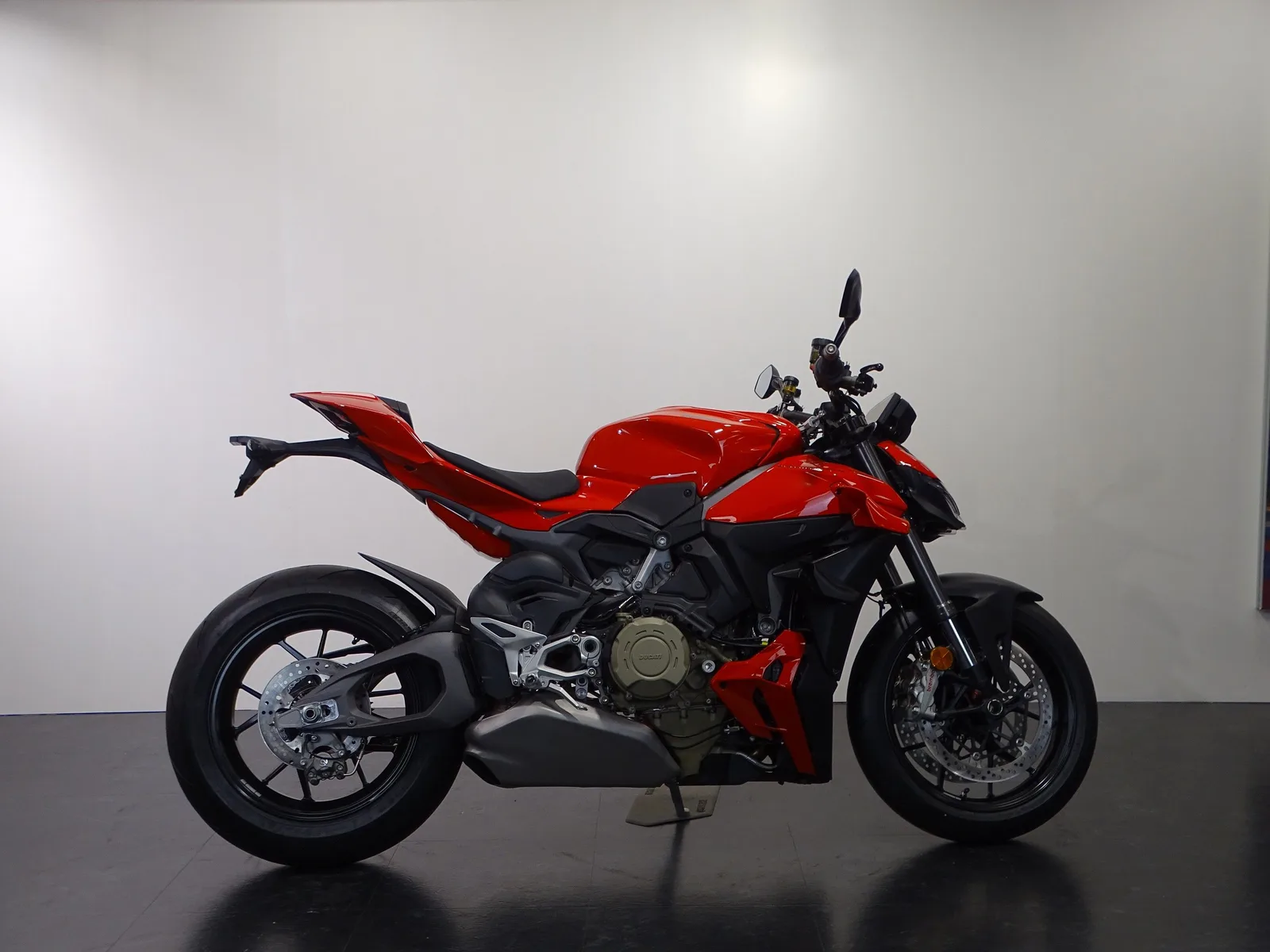 Ducati Streetfighter V4 (2026) — foto 1