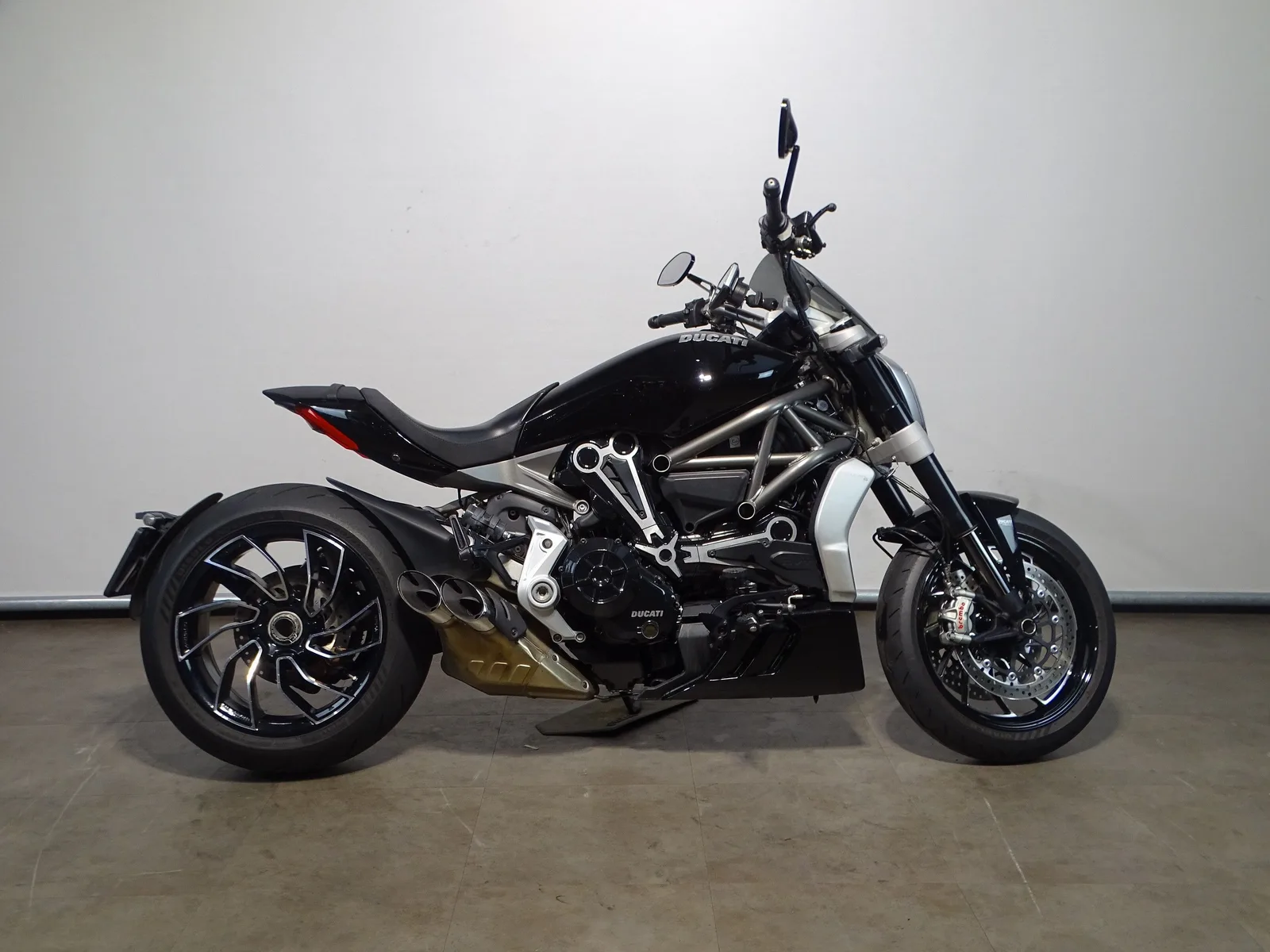 Ducati Xdiavel S (2016) — foto 1