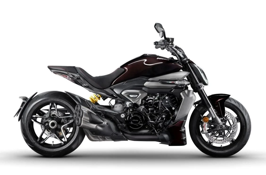 Ducati Xdiavel V4 (2025) — foto 1