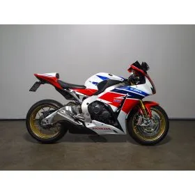 Honda CBR 1000RR SP (2014) — foto 1