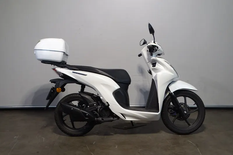 Honda Vision (2023)
