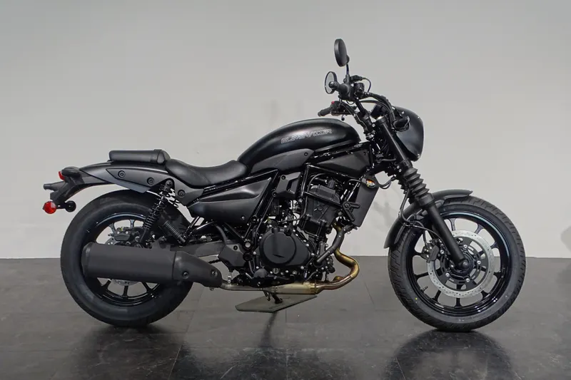 Kawasaki ELIMINATOR 500 SE (2026)