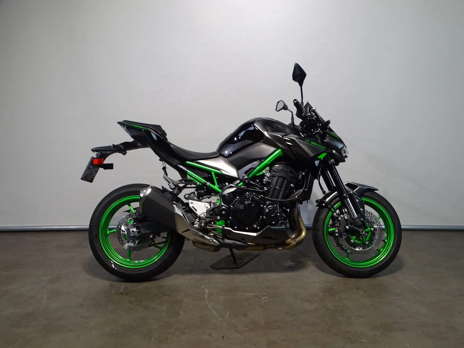 Kawasaki Z900 (2024) — foto 1