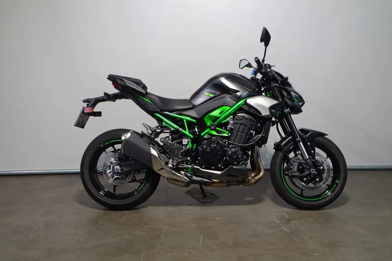 Kawasaki Z900 (2025)