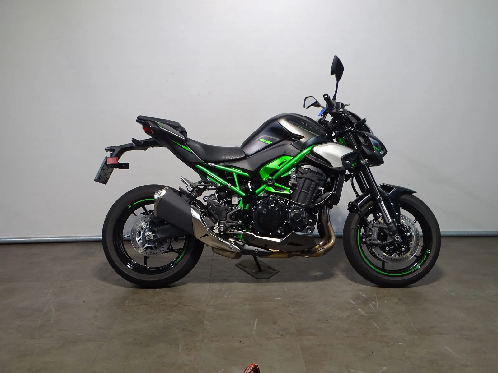 Kawasaki Z900 (2025) — foto 1