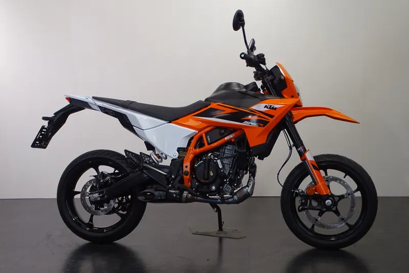 KTM 125 SMC R (2025)