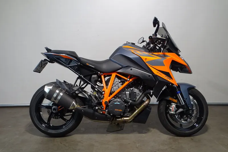 KTM 1290 Super Duke GT (2024)