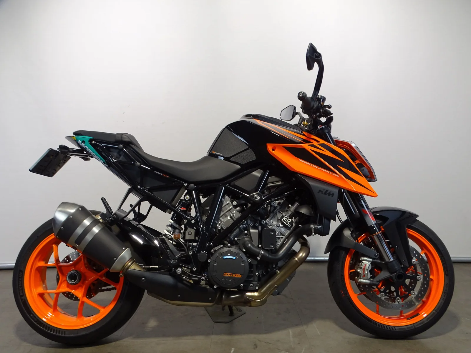 KTM 1290 SuperDuke R (2019) — foto 1