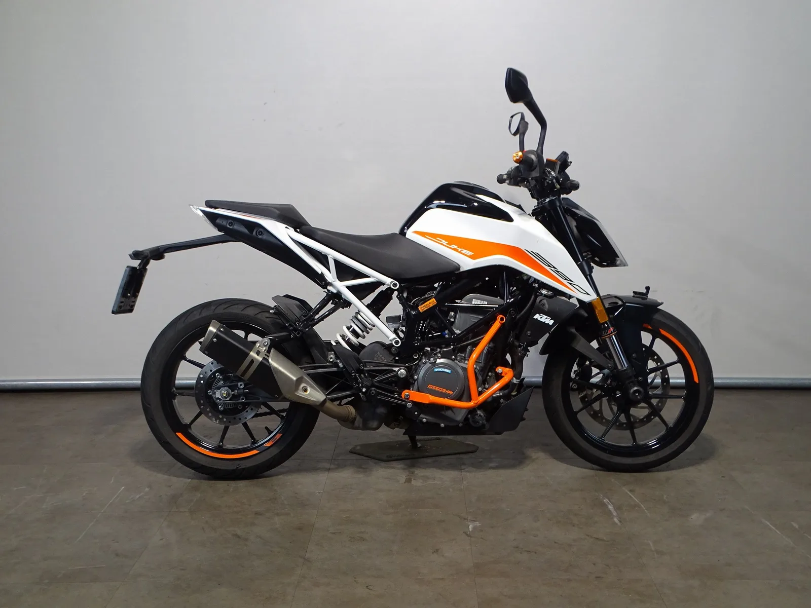 KTM 390 Duke (2023) — foto 1