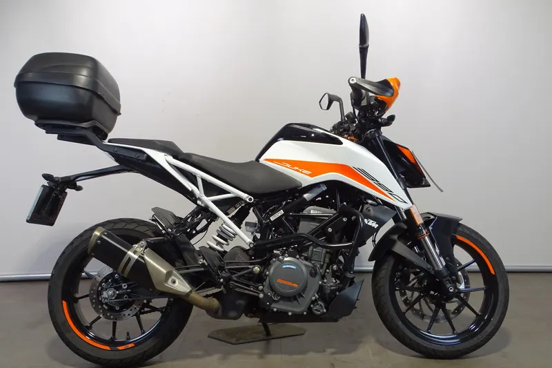 KTM 390 Duke (2023)
