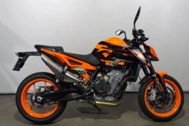 KTM 890 DUKE GP (2025)